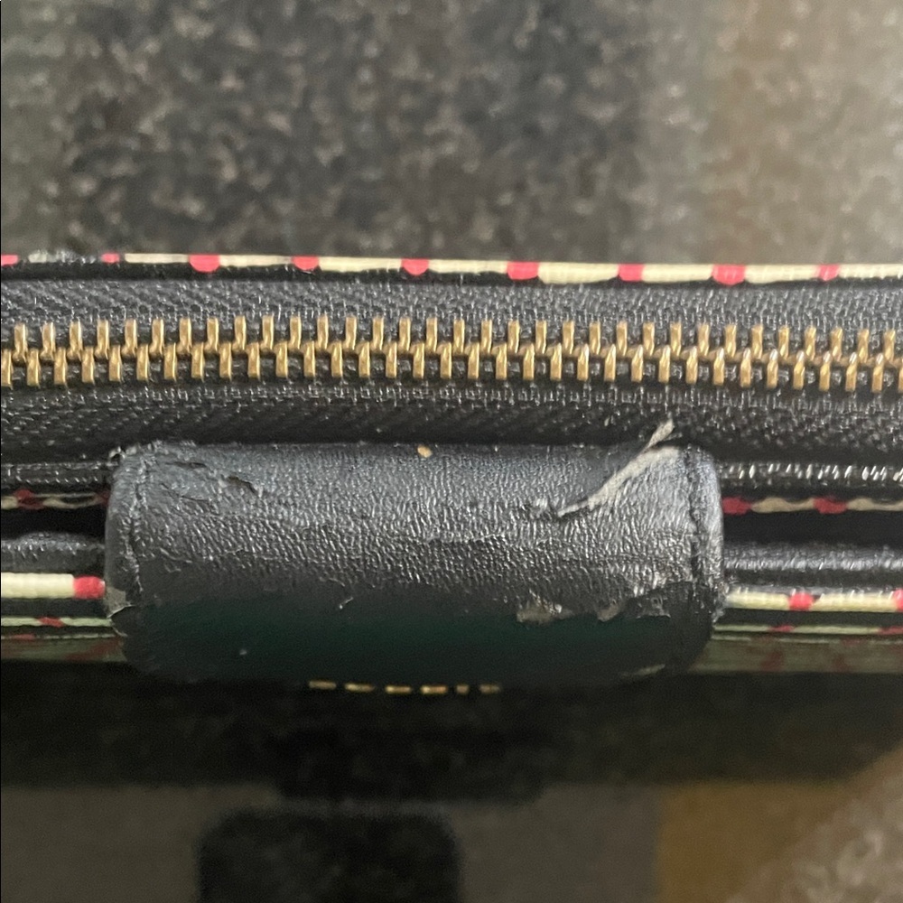 Fossil Black and Red Patterned Wallet - Minor wear (see photo) - Picture 3 of 7